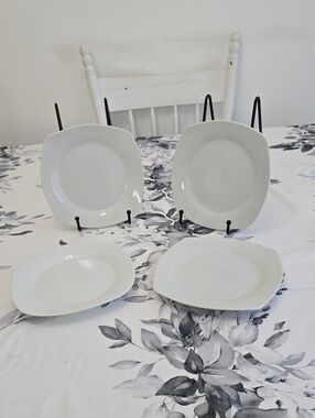 The Palm Restaurant Set Of 4 Dessert Plates Porcelain Curve Edge Square White
